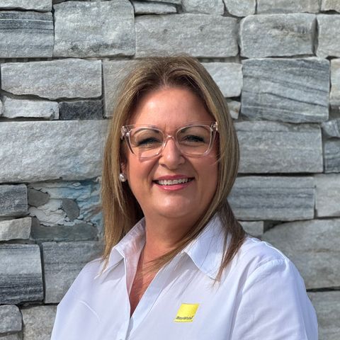 Anita Evans - Real Estate Agent