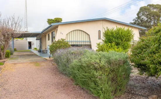 24 Dearman St, Lock, SA, 5633