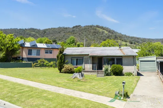 24 Lakeside Ave, Mount Beauty, VIC, 3699