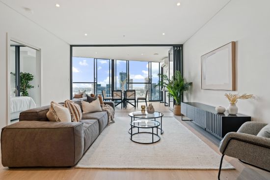 2402/11 Wentworth Place, Wentworth Point, NSW 2127