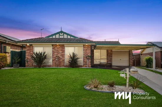 25 Robson Crescent, St Helens Park, NSW, 2560