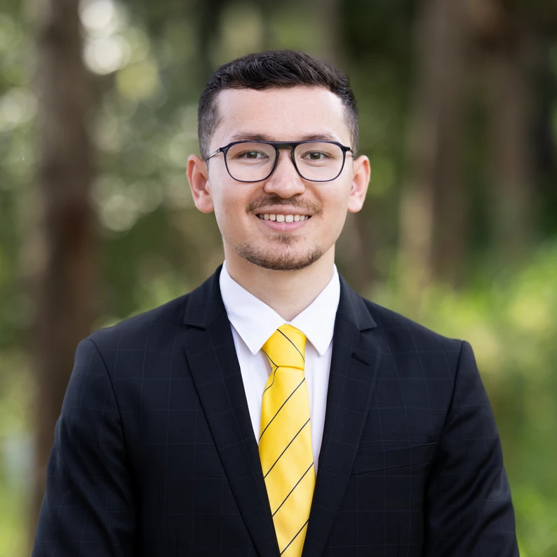 Yousef Hakimi - Real Estate Agent