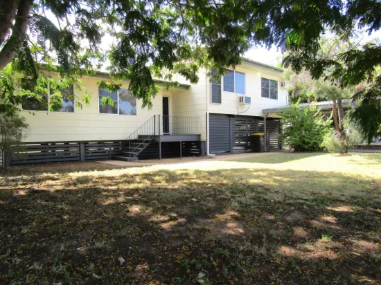 26 Wattle St, Blackwater, QLD, 4717