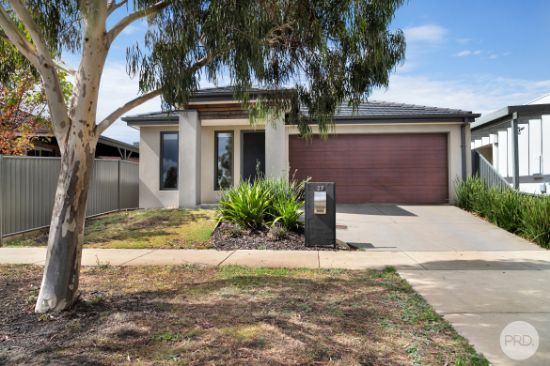 27 Daly Drive, Lucas, Vic 3350