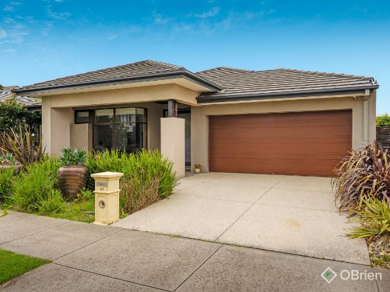 27 Flowerbloom Crescent, Clyde North, Vic 3978