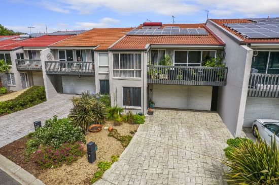 27 Mortimer Lewis Drive, Greenway, ACT 2900