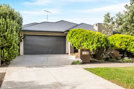 28 Freshwater Drive, Armstrong Creek, Vic 3217