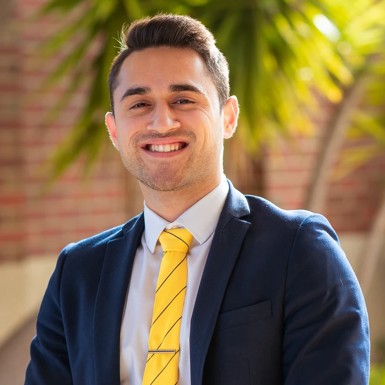 Sash Tewari - Real Estate Agent