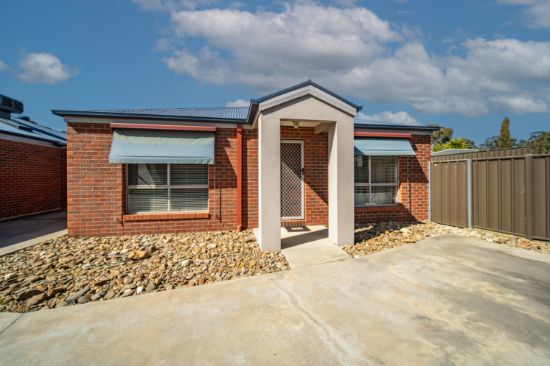 3/4 Rosemary Court, Golden Square, Vic 3555