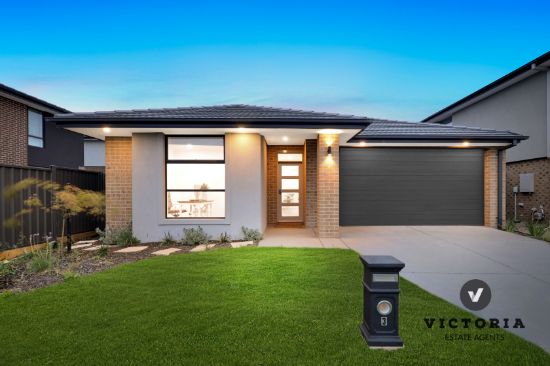 3 Porcelain Street, Clyde North, Vic 3978