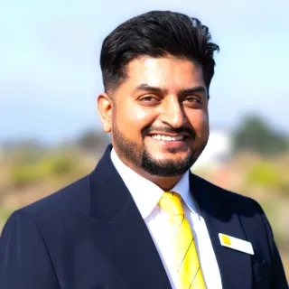 RJ Singh - Real Estate Agent