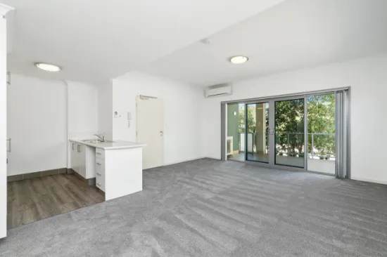 32/30 Malata Cres, Success, WA, 6164