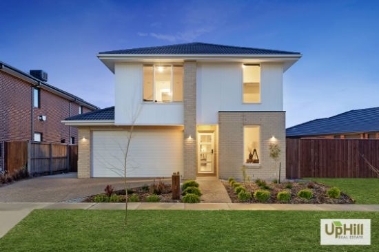 32 Burnbank Parade, Clyde North, Vic 3978