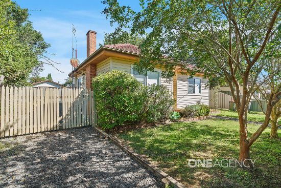 32 Cambewarra Road, Bomaderry, NSW 2541