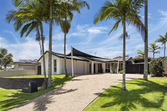 32 Clubhouse Drive, Arundel, Qld 4214