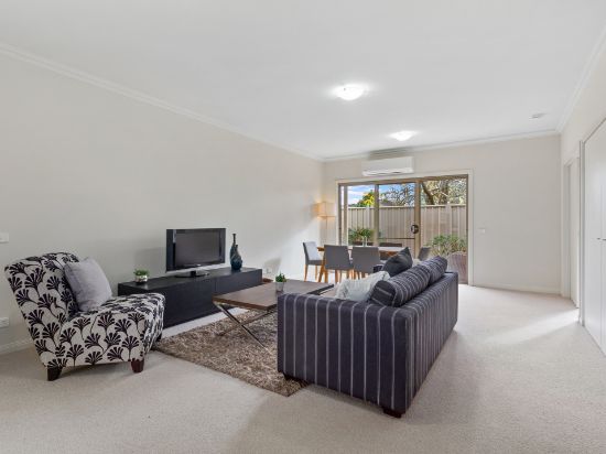 32 Clubhouse Way/60 Bergins Road, Rowville, Vic 3178