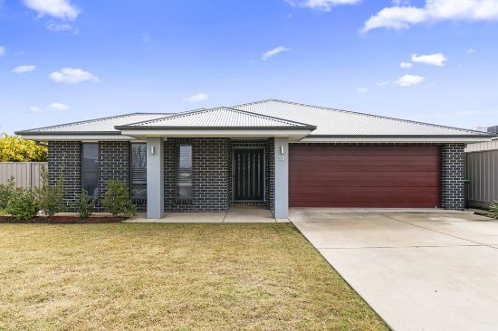 32 Darcy Drive, Boorooma, NSW 2650