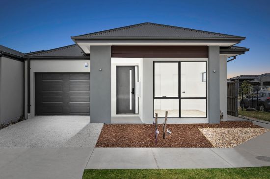 32 Palmdale Crescent, Mambourin, Vic 3024