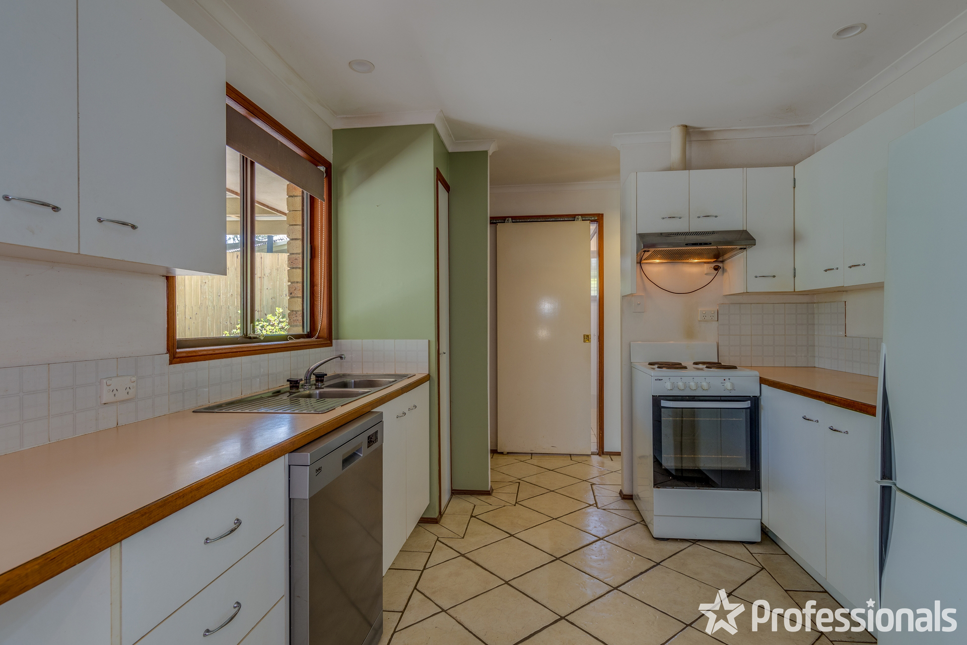 329 Macdonnell Road, Tamborine Mountain, Qld 4272 House for Rent