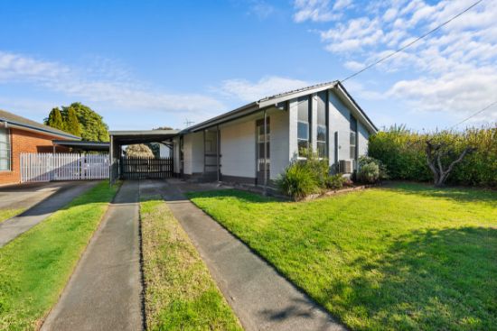 33 Gibsons Road, Sale, Vic 3850