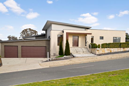 33 Lucy Beeton Crescent, Bonner, ACT 2914