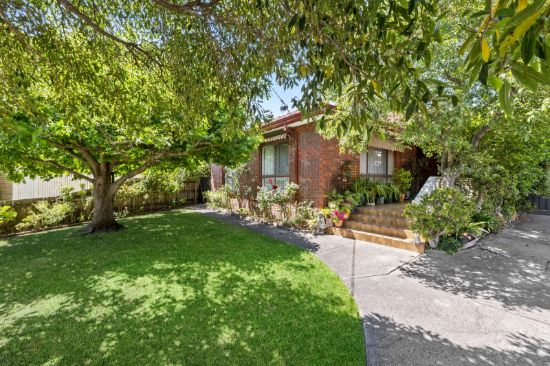 33 Meppel Drive, Clayton South, Vic 3169