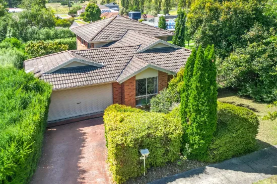 35 Cara Crescent, Berwick, VIC, 3806