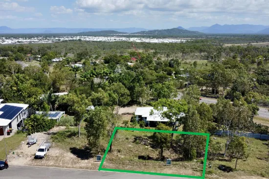 35 Deedes Crescent, Bushland Beach, QLD, 4818