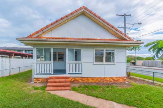 35 King Street, Woody Point, Qld 4019