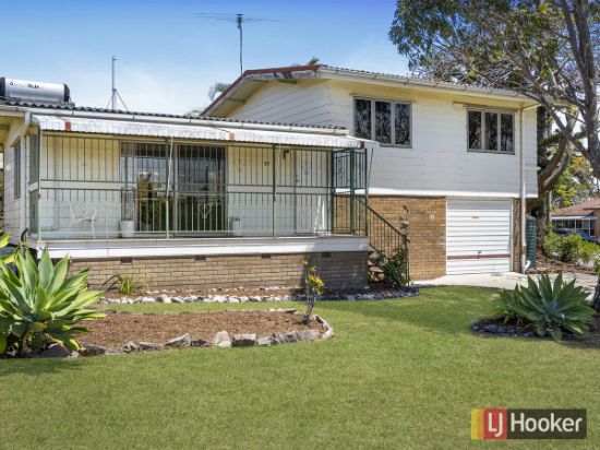 37 Pearl Street, Scarborough, Qld 4020