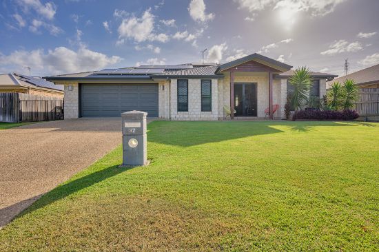 37 Woodland Court, Kirkwood, Qld 4680