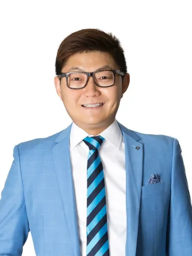 Tony Che - Real Estate Agent at Harcourts First