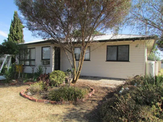 38 Gardiner St, Warracknabeal, VIC, 3393