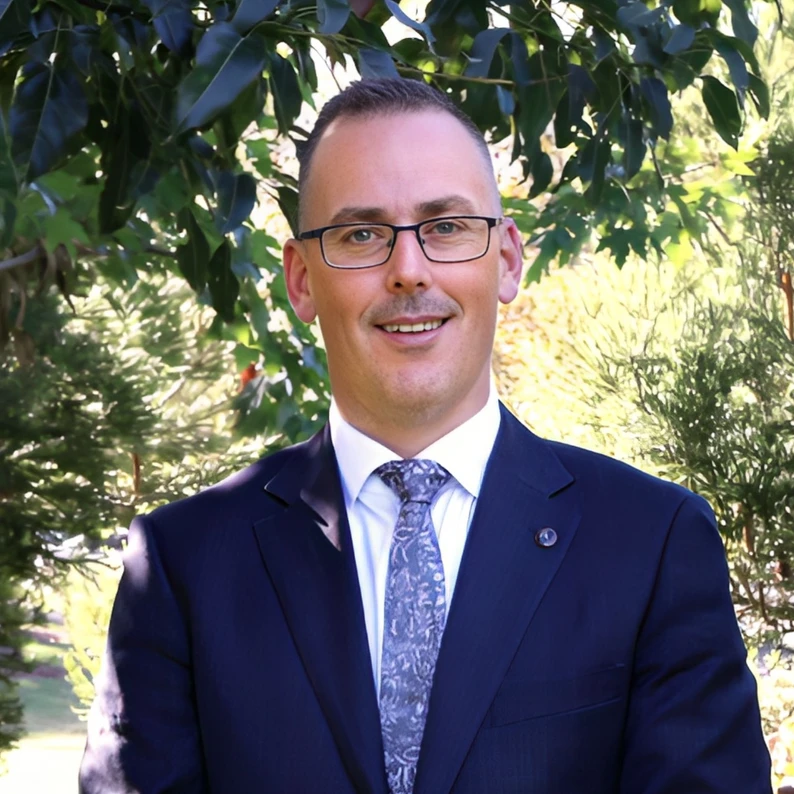 Tim Dixon - Real Estate Agent