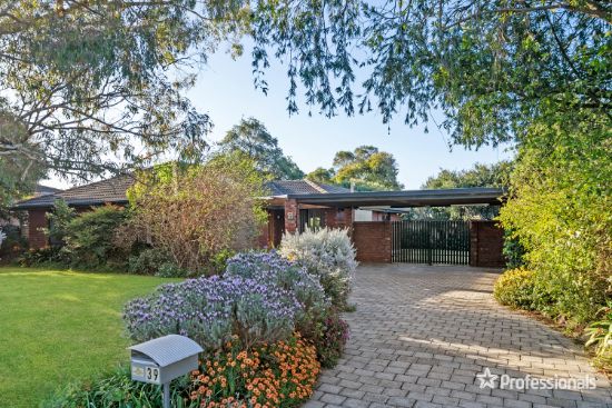39  Angourie Crescent, Taylors Lakes, Vic 3038