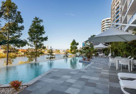 3904/5 Harbour Side Court, Biggera Waters, Qld 4216