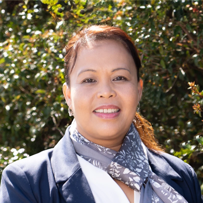 Agnes Fostiropoulos - Real Estate Agent