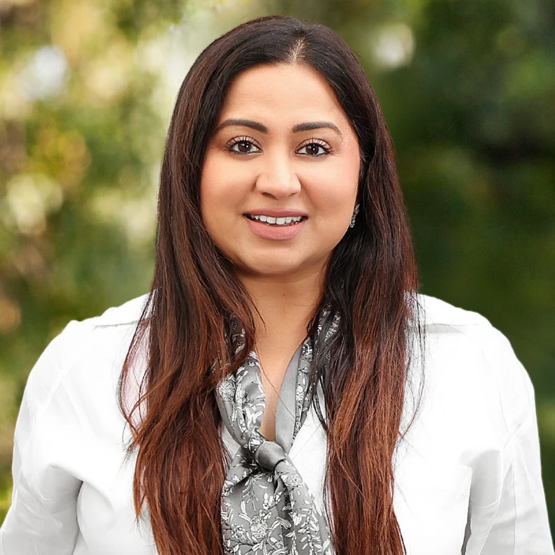 Surbhi Shah Real Estate Agent