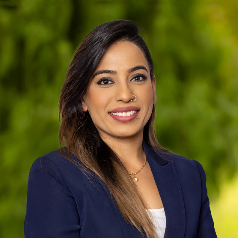 Palak Grover Real Estate Agent