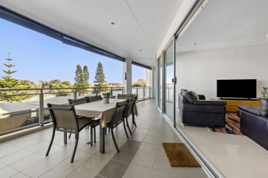 4/52 Rollinson Road, North Coogee, WA 6163