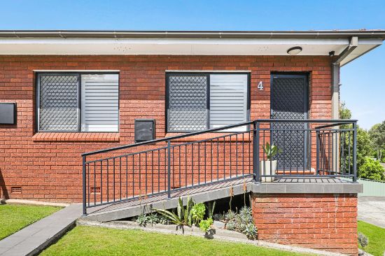 4/8 Armstrong Street, West Wollongong, NSW 2500