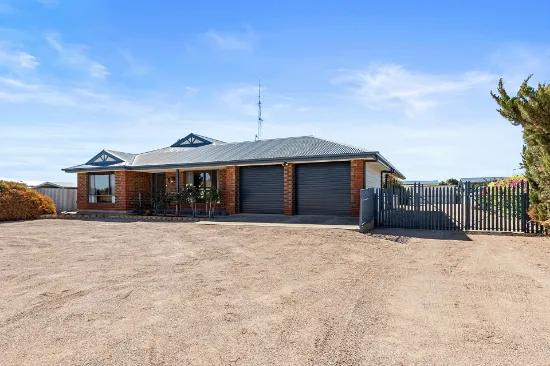 4 Andrew Street, Moonta Bay, SA, 5558