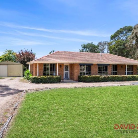 4 Collier Close, Romsey, Vic 3434