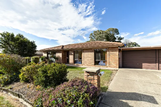 4 Emily Bulcock Crescent, Gilmore, ACT, 2905