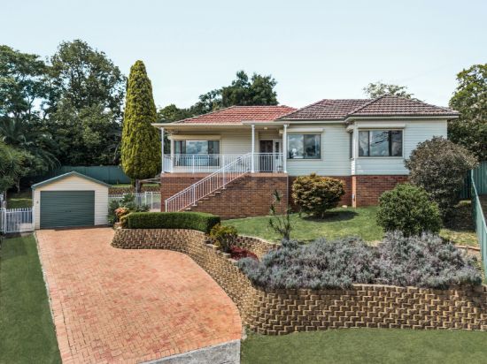 4 Fisher Place, Campbelltown, NSW 2560