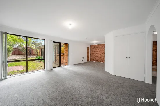 4 Flecker Pl, Florey, ACT, 2615