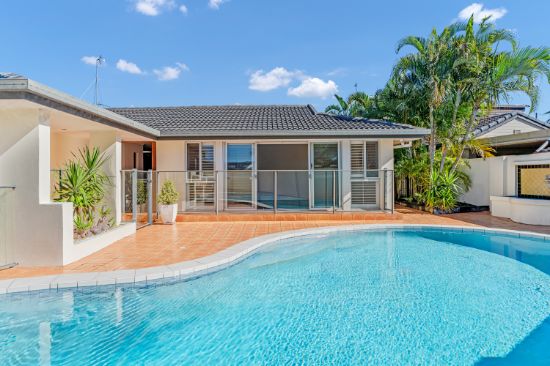 4 Forster Avenue, Sorrento, Qld 4217