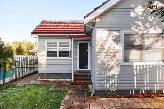 4 Irvine St, Garden Suburb, NSW, 2289