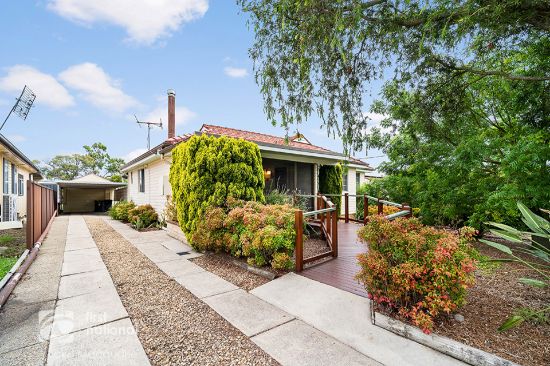 4 Lyell Close, Edgeworth, NSW 2285