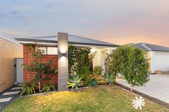 4 Mitta Street, Hammond Park, WA 6164